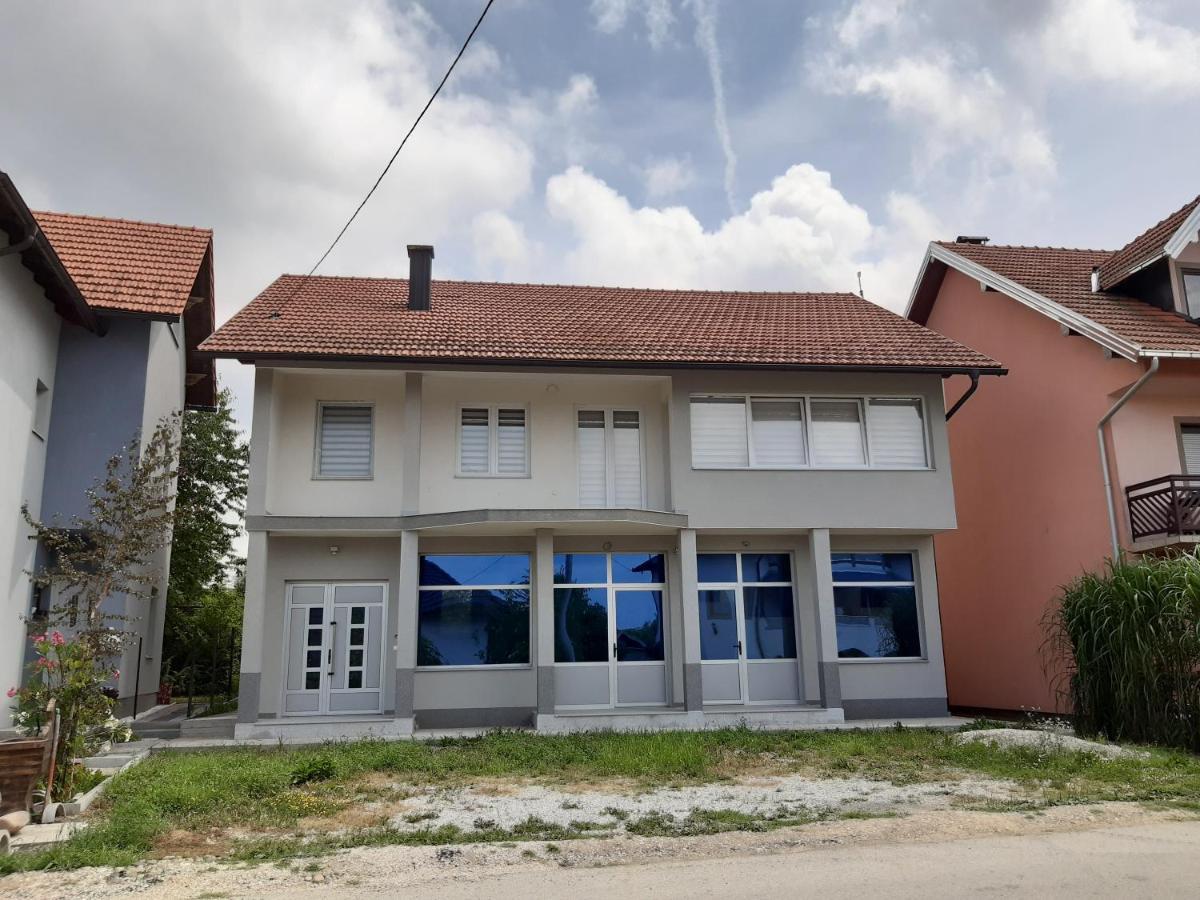 As Guesthouse Krzevici Luaran gambar